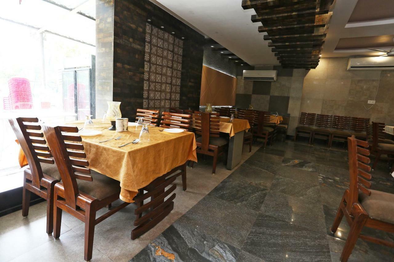 Oyo 29724 Hotel Kokila Resort Jabalpur Eksteriør bilde