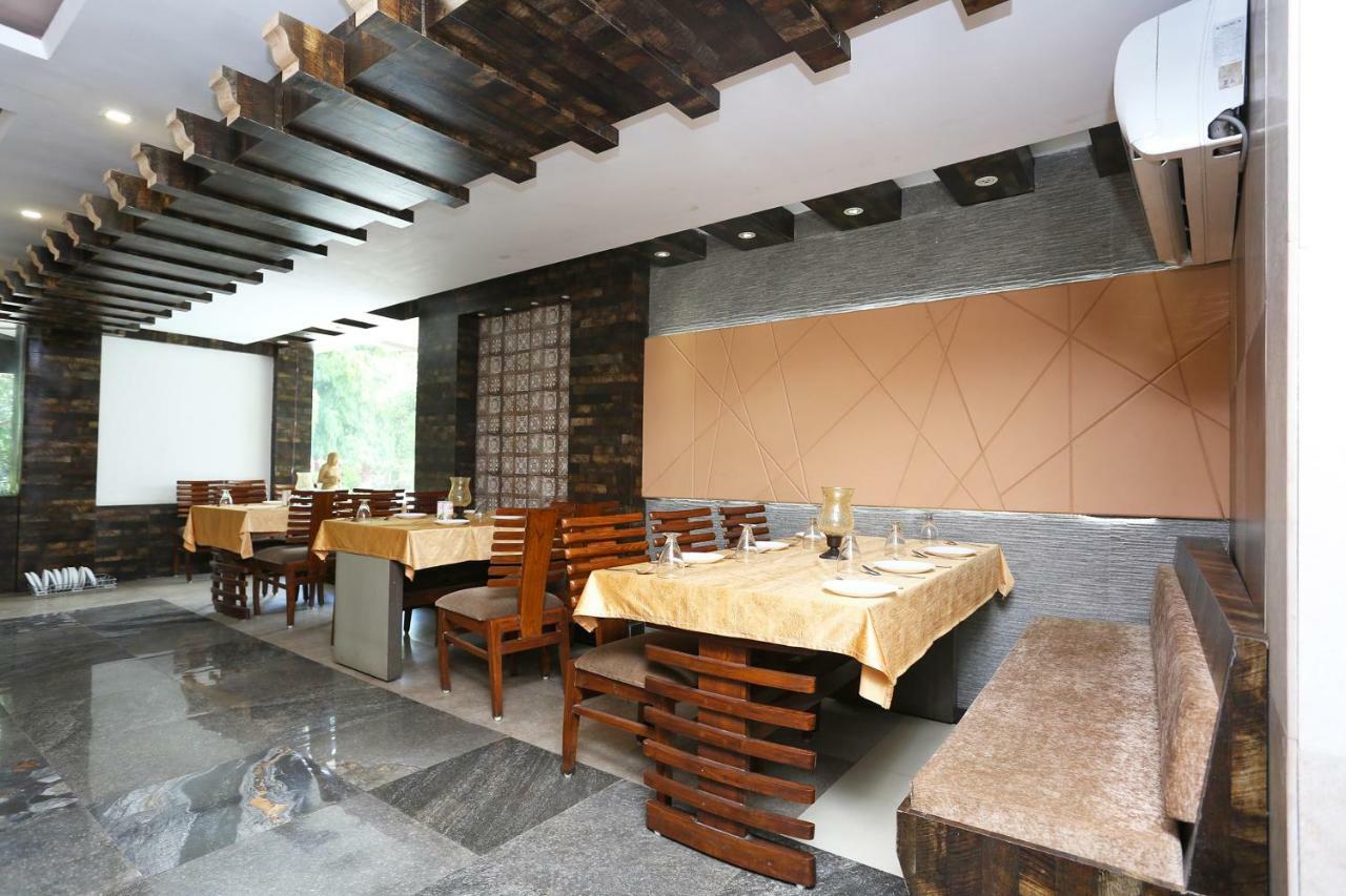 Oyo 29724 Hotel Kokila Resort Jabalpur Eksteriør bilde