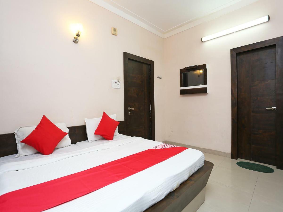 Oyo 29724 Hotel Kokila Resort Jabalpur Eksteriør bilde